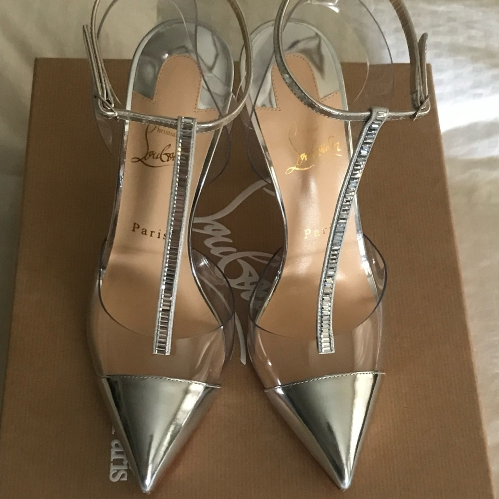 🔥🔥🔥 Christian Louboutine Crystal embellished t strap pump, size 38
